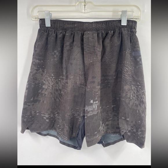 lululemon athletica Other - Lululemon T.H.E Camo Shorts Mens S Black Linerless 6” Inseam Activewear Gym